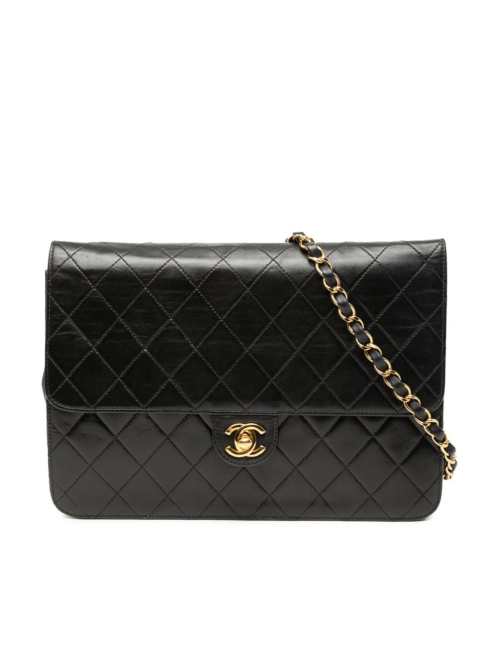 Chanel Vintage Clutch With Chain #327405C37B